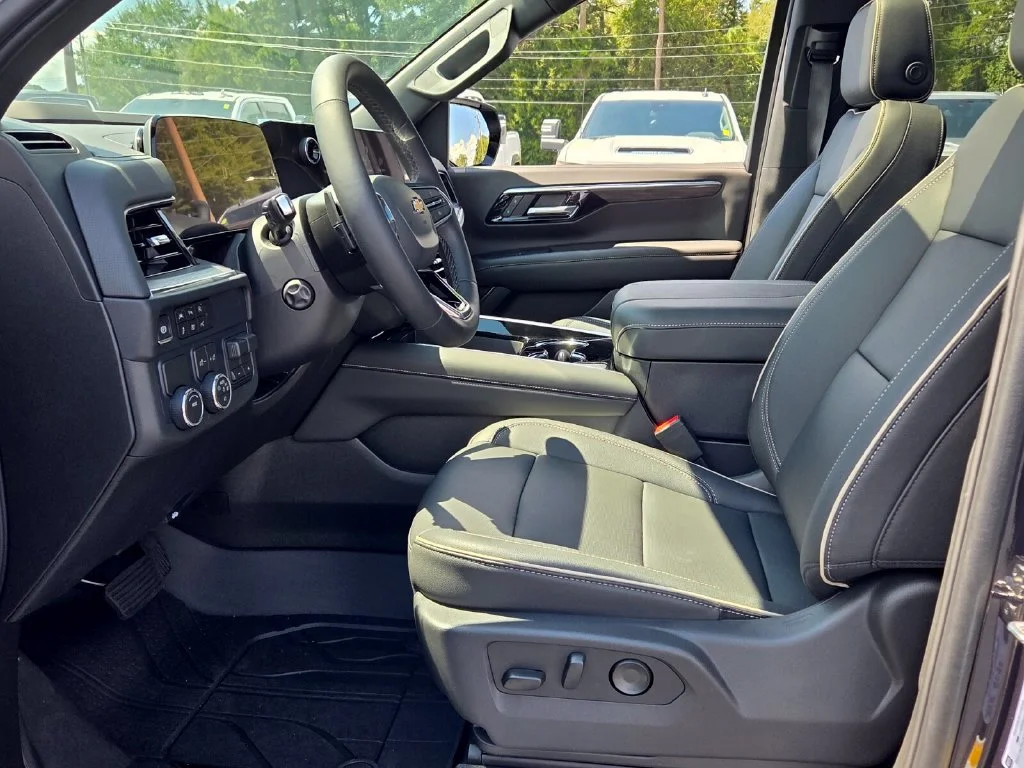 New 2026 Dark Ash Metallic Chevrolet Premier image 29