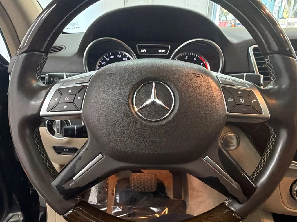 Used 2013 Black Mercedes-Benz ML 350 image 17