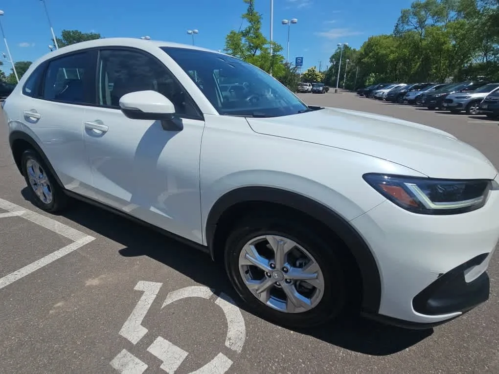 Certified Used 2023 Platinum White Pearl Honda LX image 14