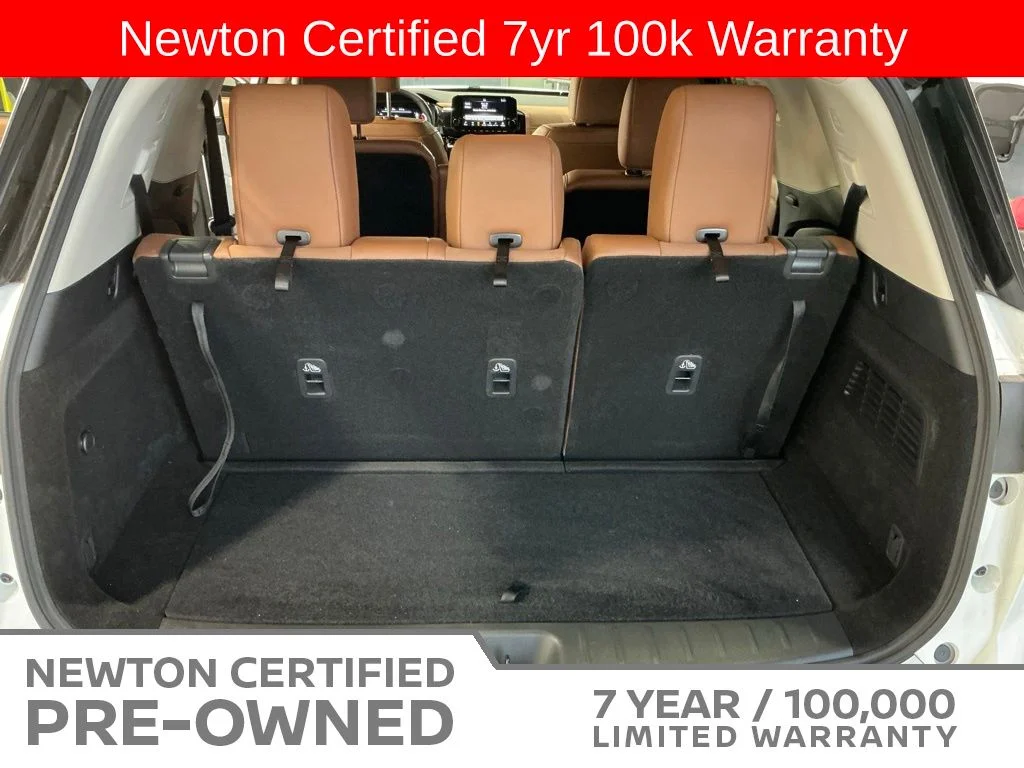 Certified Used 2025 Everest White Pearl Tricoat Nissan Platinum image 23