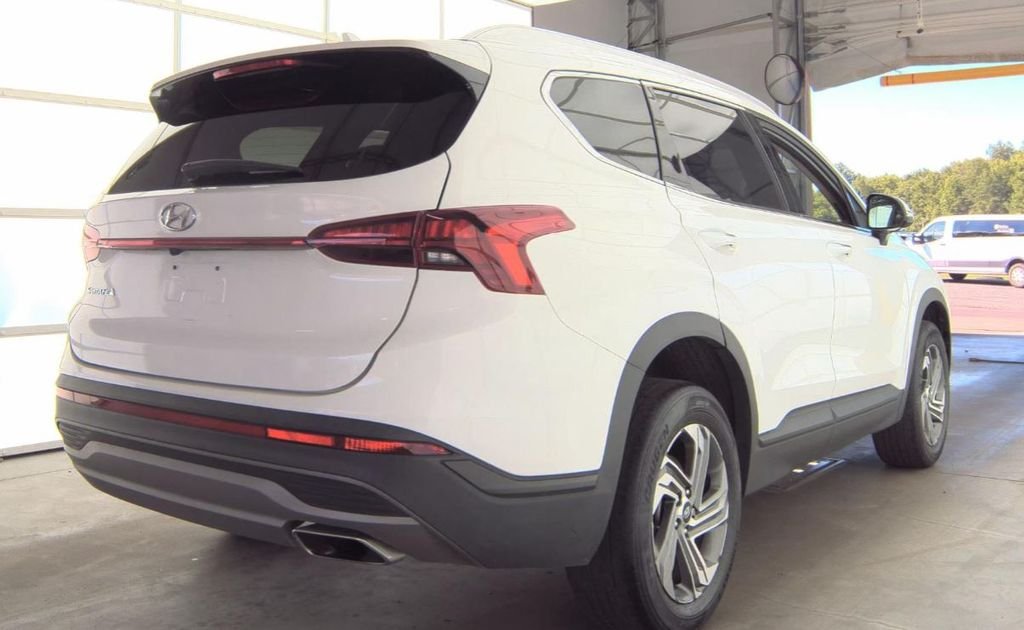 Used 2023 White Hyundai SEL image 3