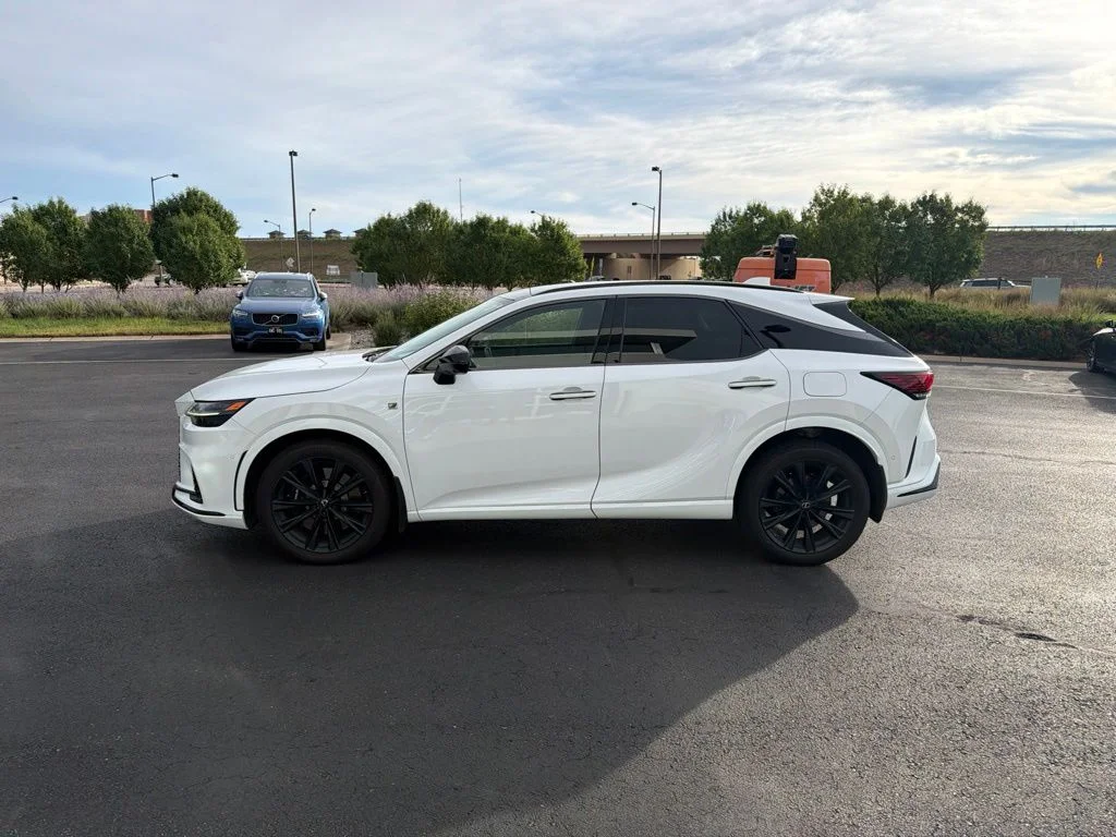 Used 2023 Ultra White Lexus 500h F SPORT Performance image 2