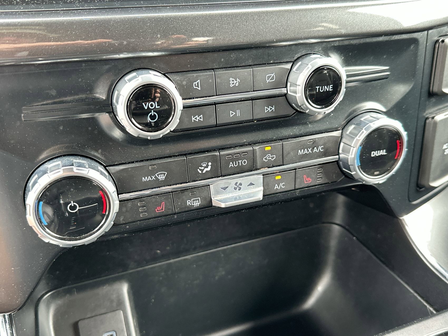 Used 2023 Black Metallic Ford XLT image 19