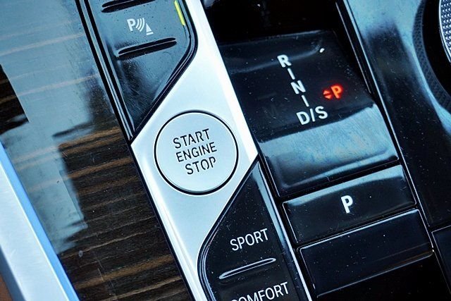 Used 2026 Gray BMW sDrive40i image 31