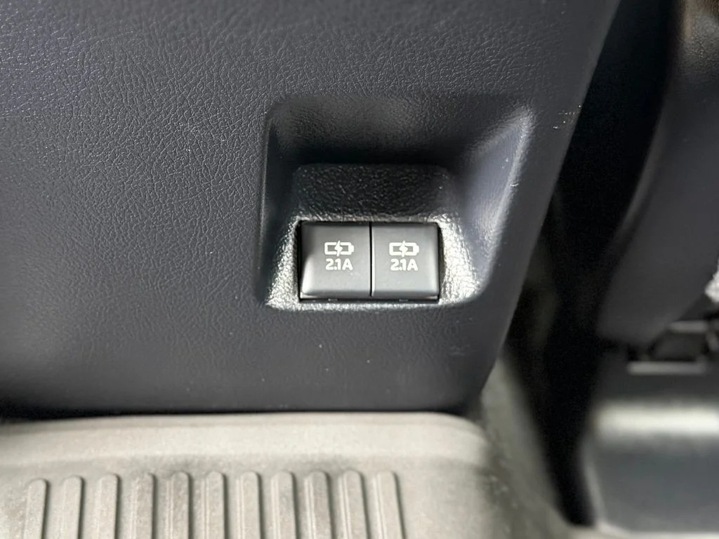 Used 2020 Gray Toyota Venture image 10