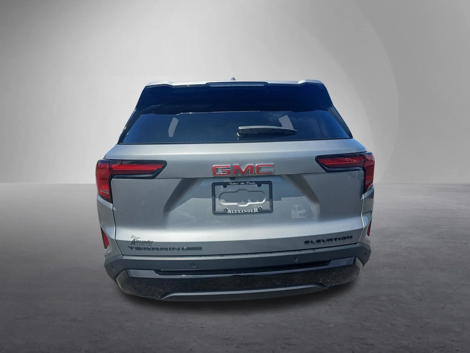 Used 2026 Sterling Metallic GMC AWD Elevation image 4