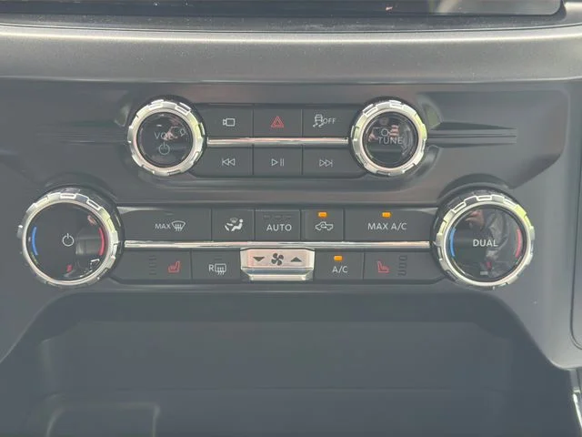 New 2026 Oxford White Ford XLT image 24