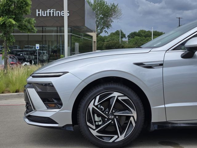 New 2026 Silver Hyundai SEL Sport image 6