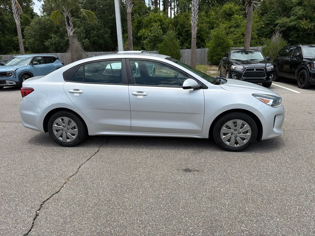 Used 2020 Silky Silver Kia S image 3