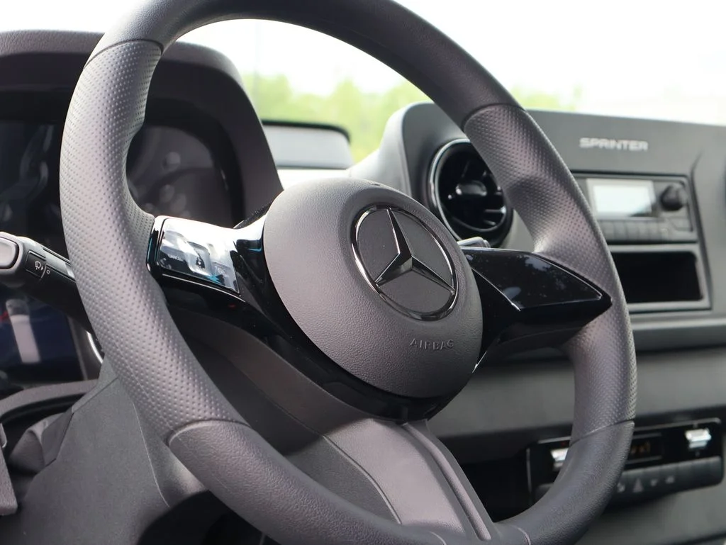 New 2026  Mercedes-Benz Cargo 144 WB image 23