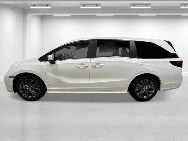 New 2026 Solar Silver Metallic Honda Touring image 2