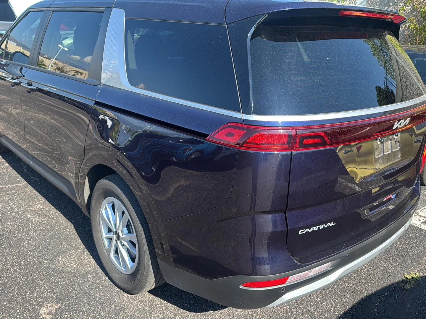 Used 2024 Deep Chroma Blue Kia LX image 6