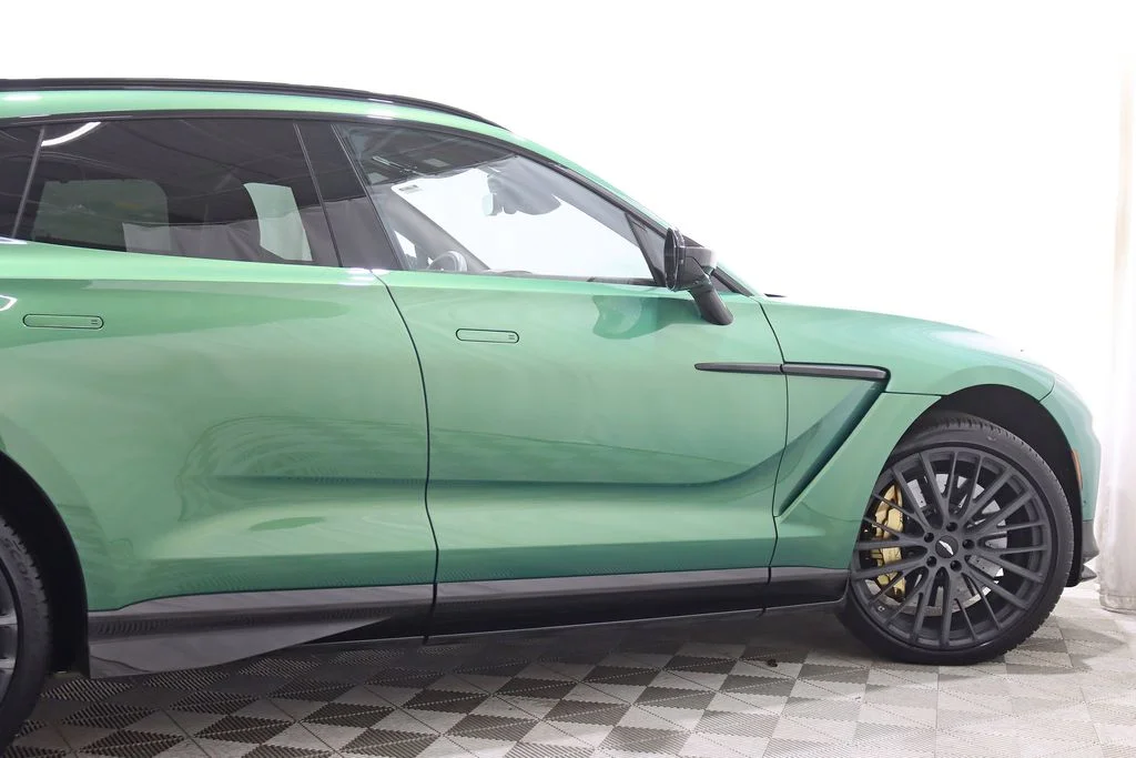 2023 Aston Martin DBX 707