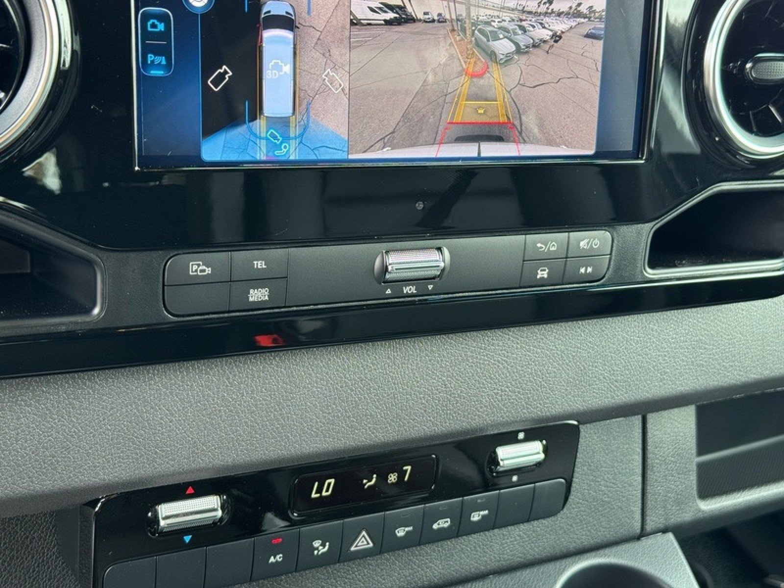 New 2026 Arctic+White Mercedes-Benz DCVS2S image 26