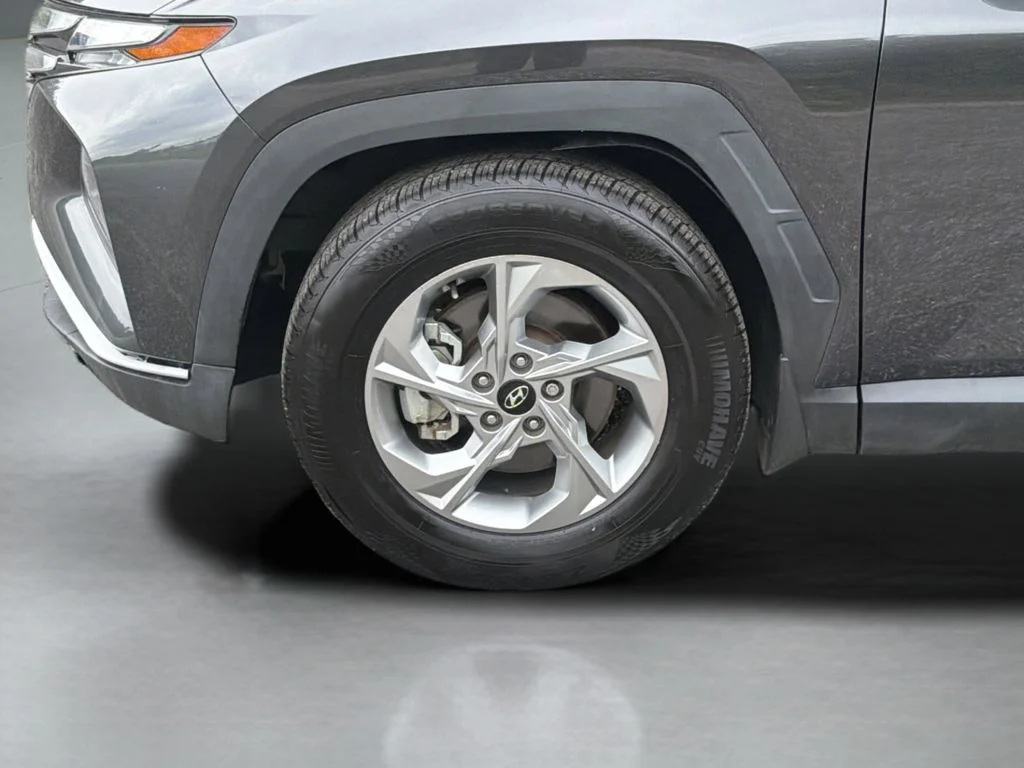 Used 2022 Gray Hyundai SEL image 33