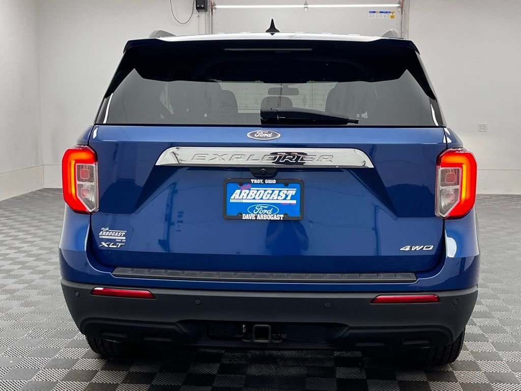 Used 2022 Blue Metallic Ford XLT image 9