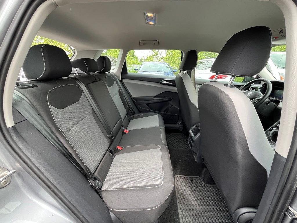 Used 2023 Silver Volkswagen 1.5T S image 28
