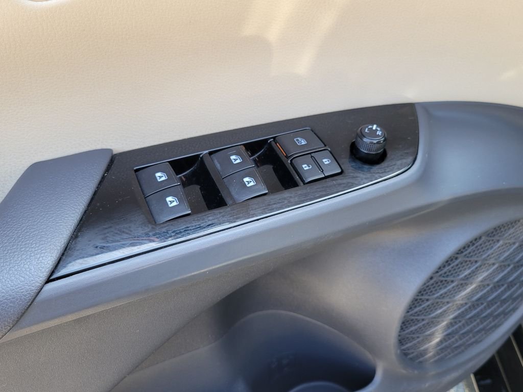 Used 2017 Black Toyota Two image 20
