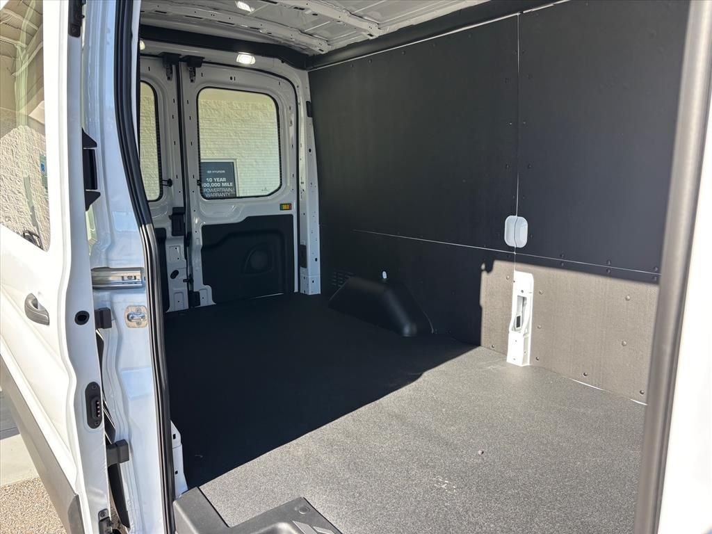 2026 Ford Transit Van Base - Photo 11