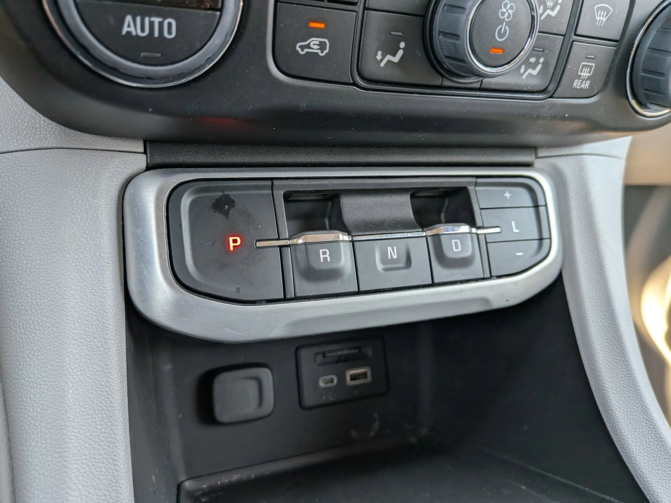 Used 2023 Volcanic Red Tintcoat GMC SLT image 15
