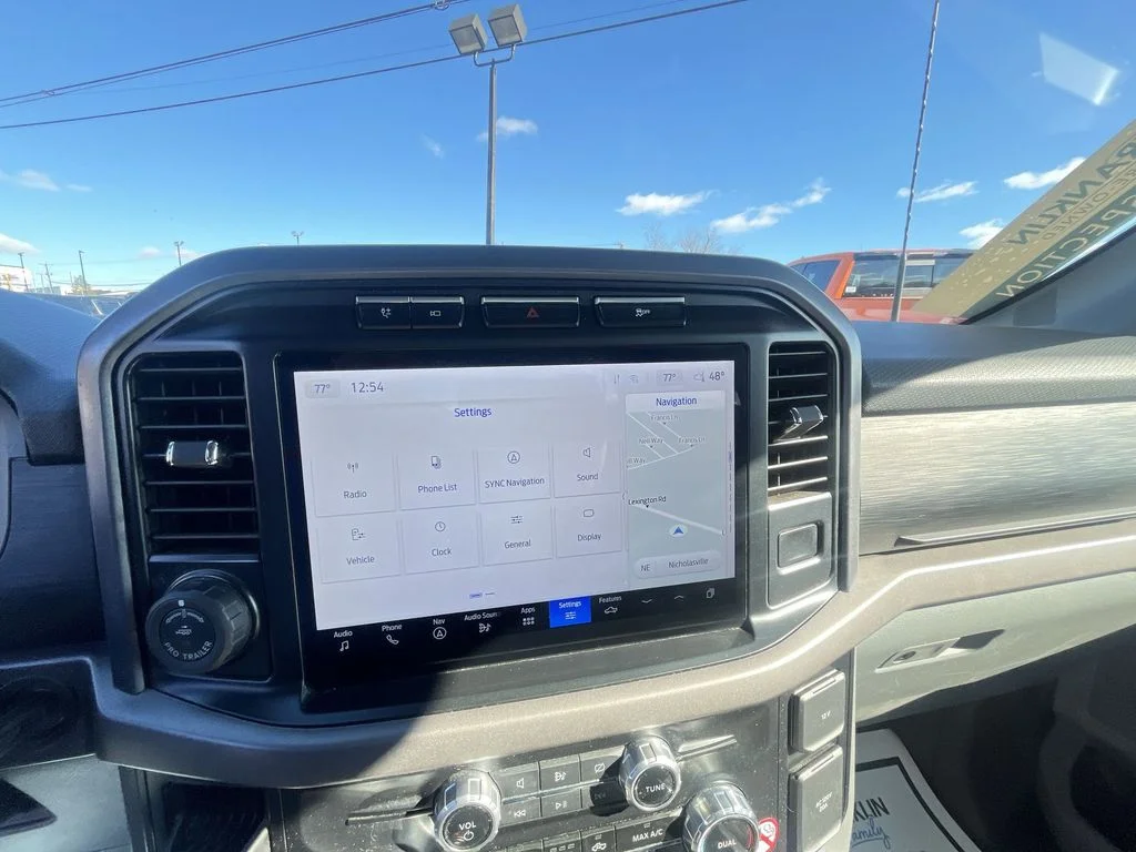 Used 2024 Blue Ford XLT image 18