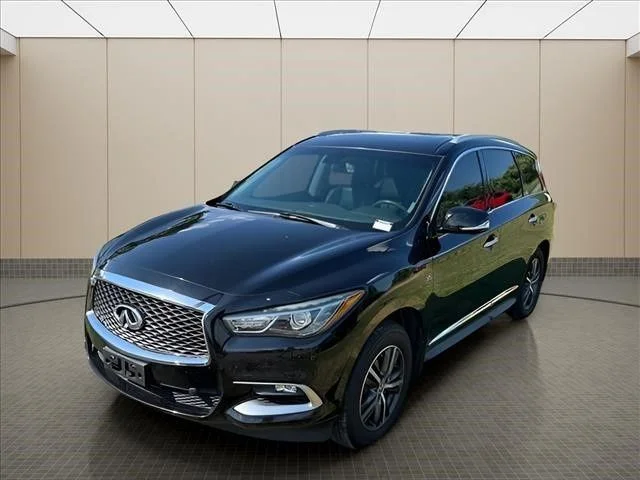 Used 2016 Black INFINITI Base image 2
