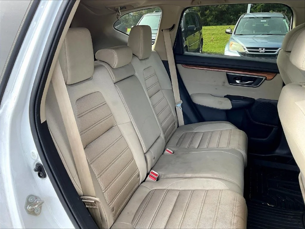 Used 2018 White Diamond Pearl Honda EX image 6