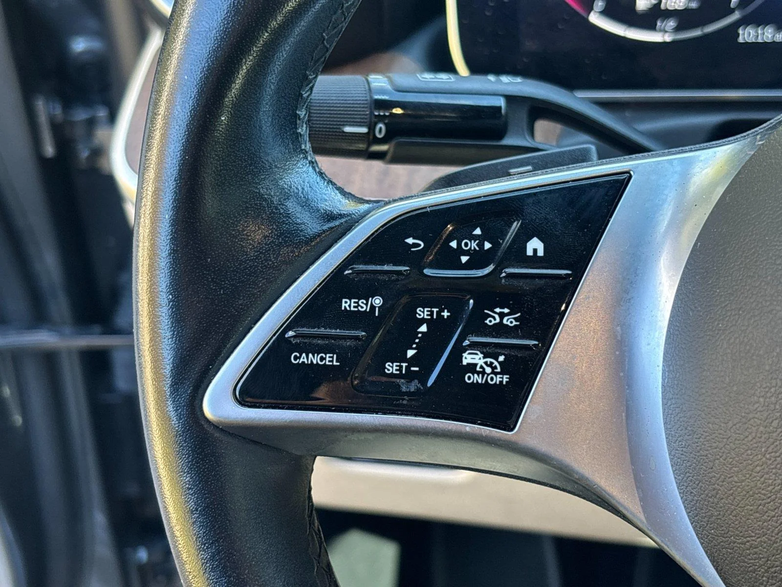 Used 2022 Graphite Grey Metallic Mercedes-Benz C 300 image 19