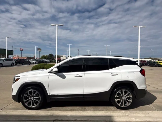 Used 2019 White GMC SLT image 10