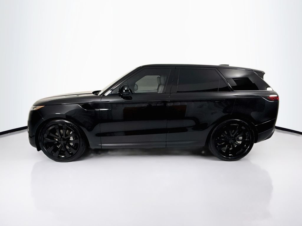 New 2026 Santorini Black Land Rover SE image 8