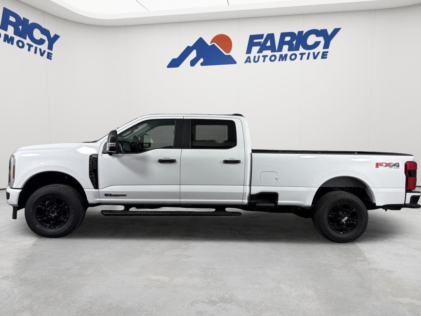 New 2026 Oxford White Ford XL image 2