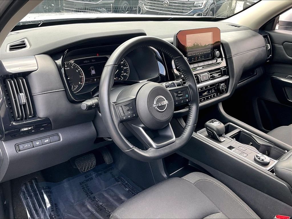 Used 2025 Brilliant Silver Metallic Nissan SV image 8