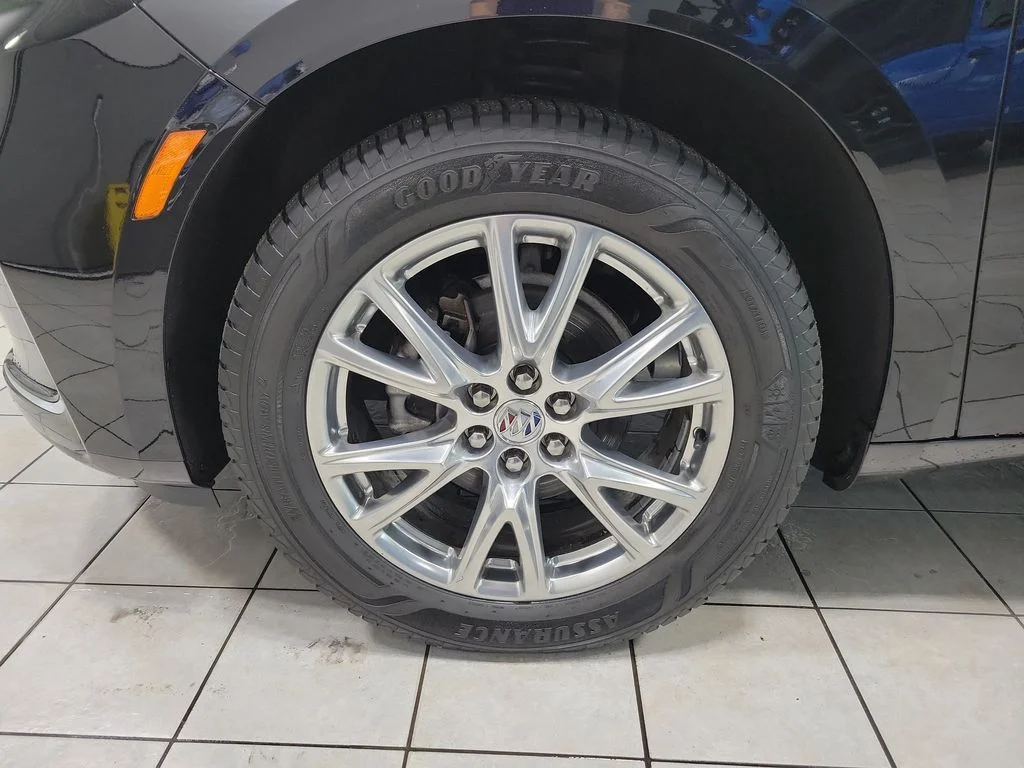 Used 2023 Black Buick Essence image 48