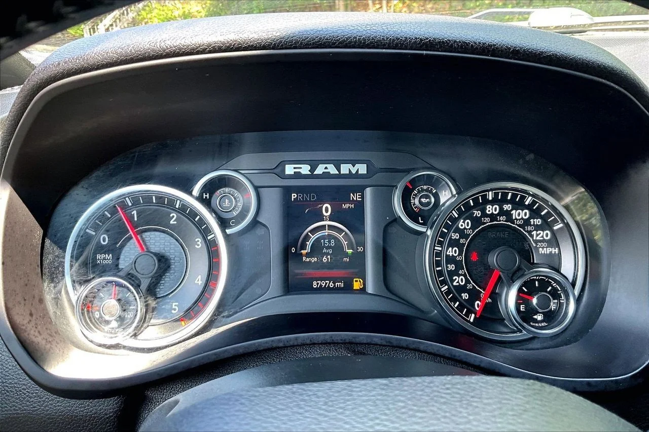 Used 2022 White Ram Big Horn image 10