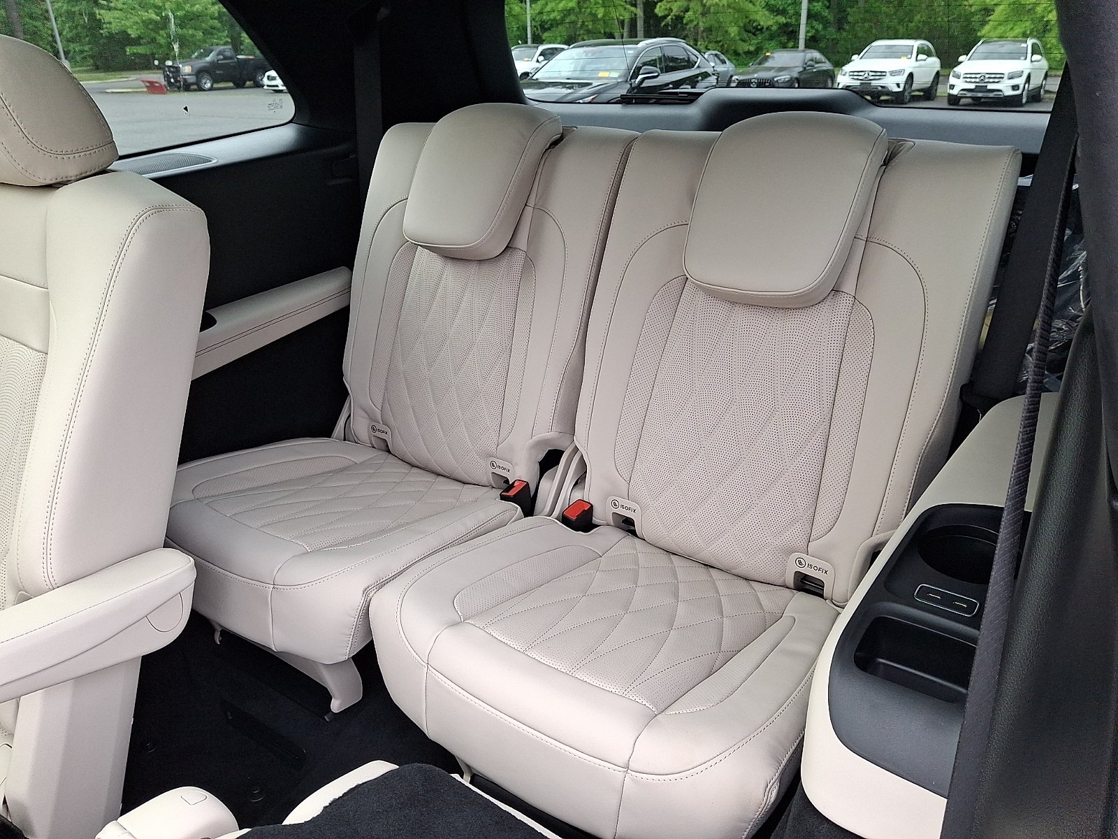New 2026 MANUFAKTUR Moonlight White Metallic Mercedes-Benz AMG® GLS 63 4MATIC+ SUV image 7