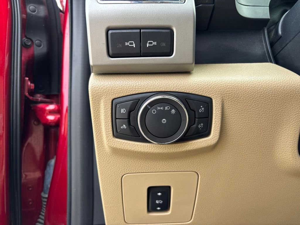 Used 2017 Ruby Red Metallic Tinted Clearcoat Ford Lariat image 21