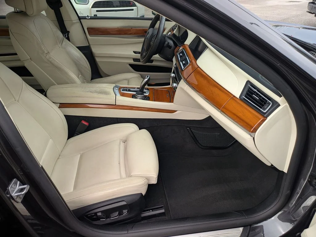 Used 2015 Gray BMW 750Li image 23