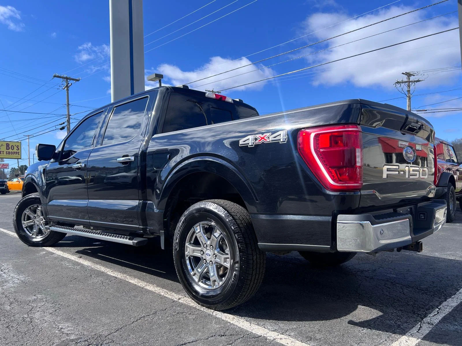 Used 2021 Agate Black Metallic Ford XLT image 13