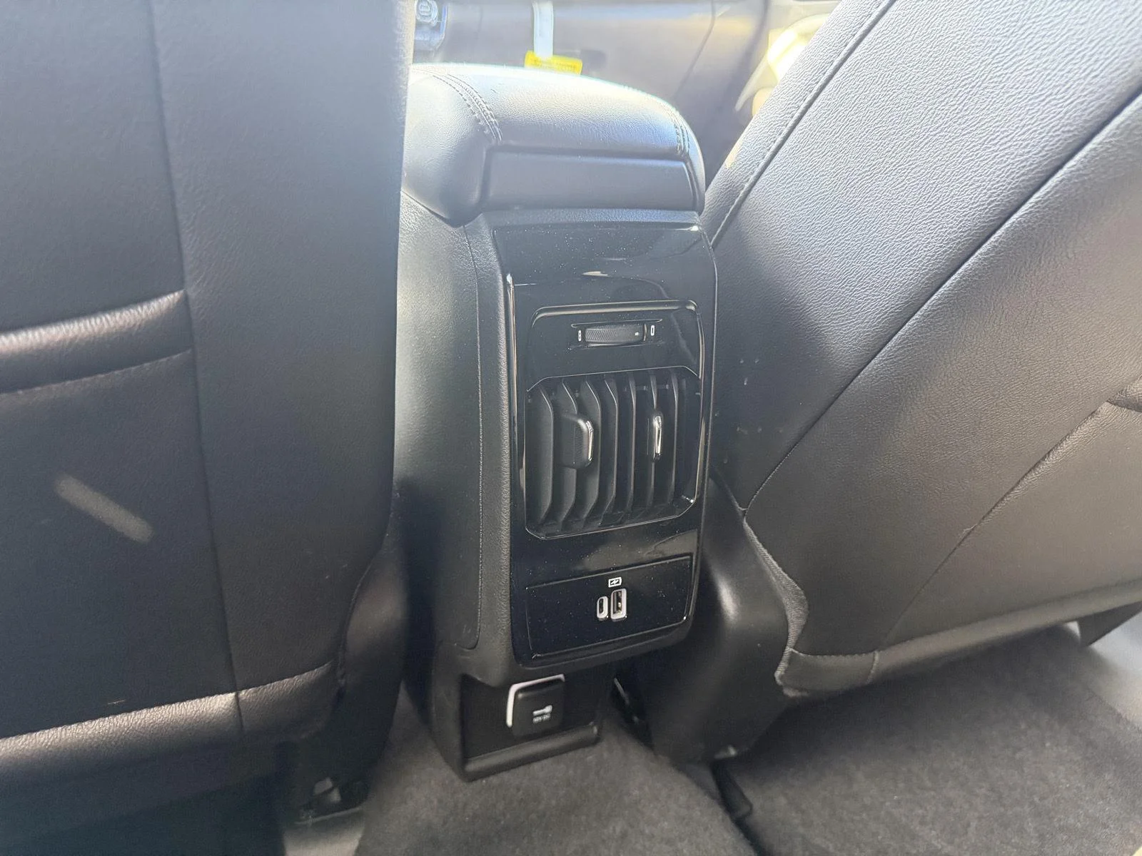 Used 2025 Bright White Clearcoat Jeep Limited image 9