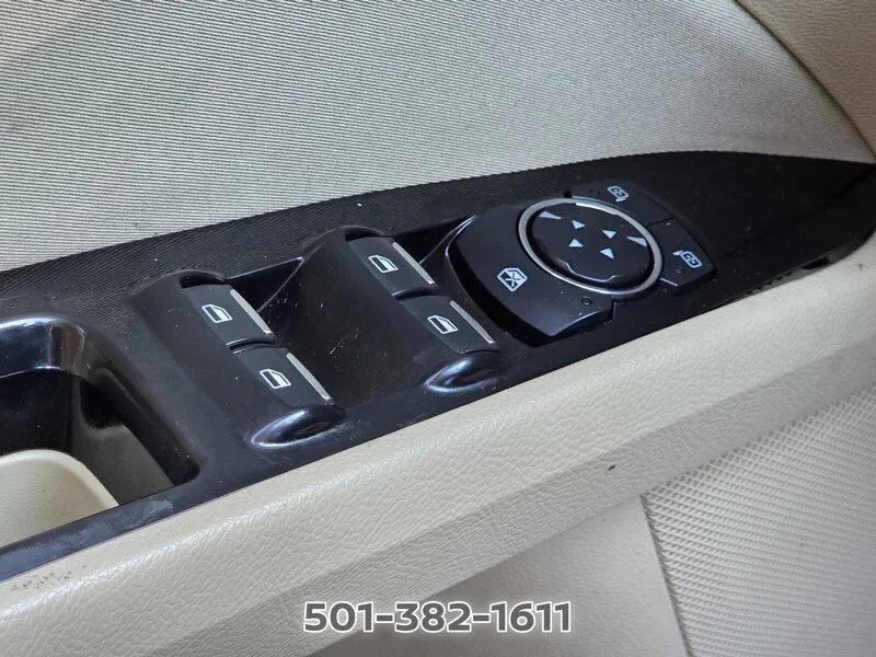 Used 2016 Oxford White FORD 4DR SDN SE FWD image 33