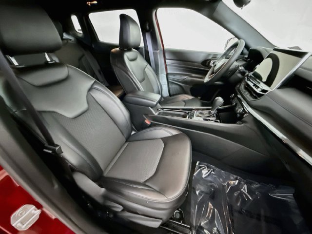 Used 2026 Red Jeep Latitude image 26
