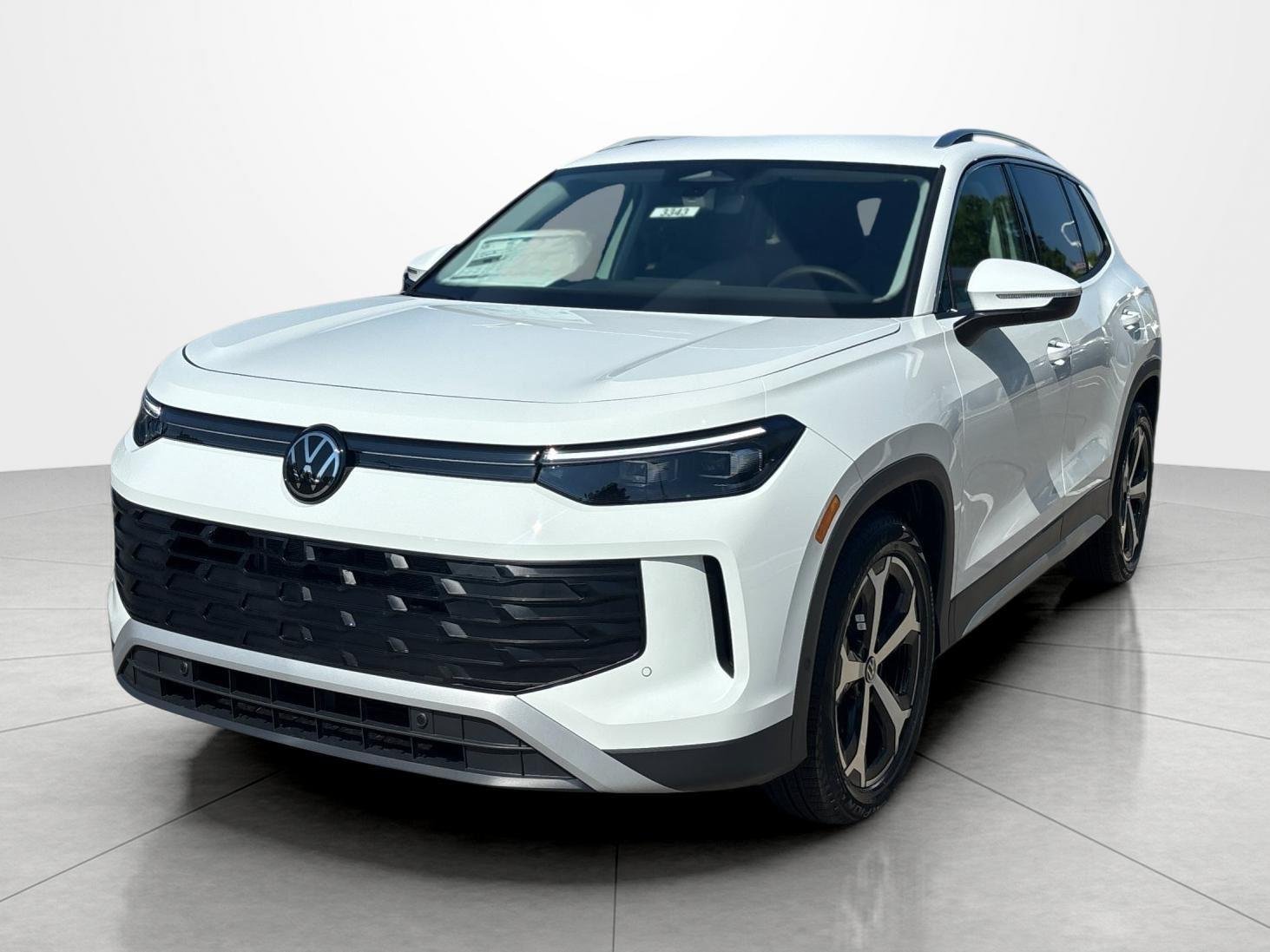 New 2026 pure white Volkswagen SE image 1