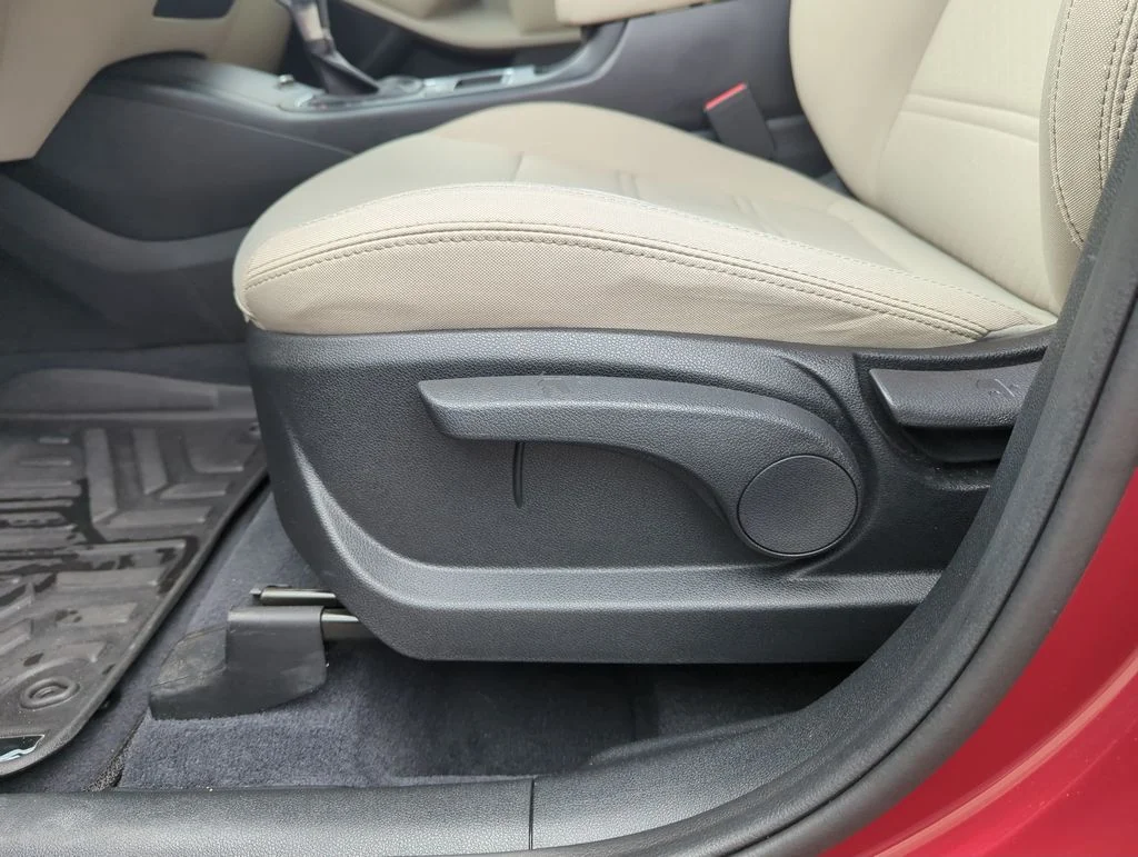 Used 2019 Red Kia LX image 13