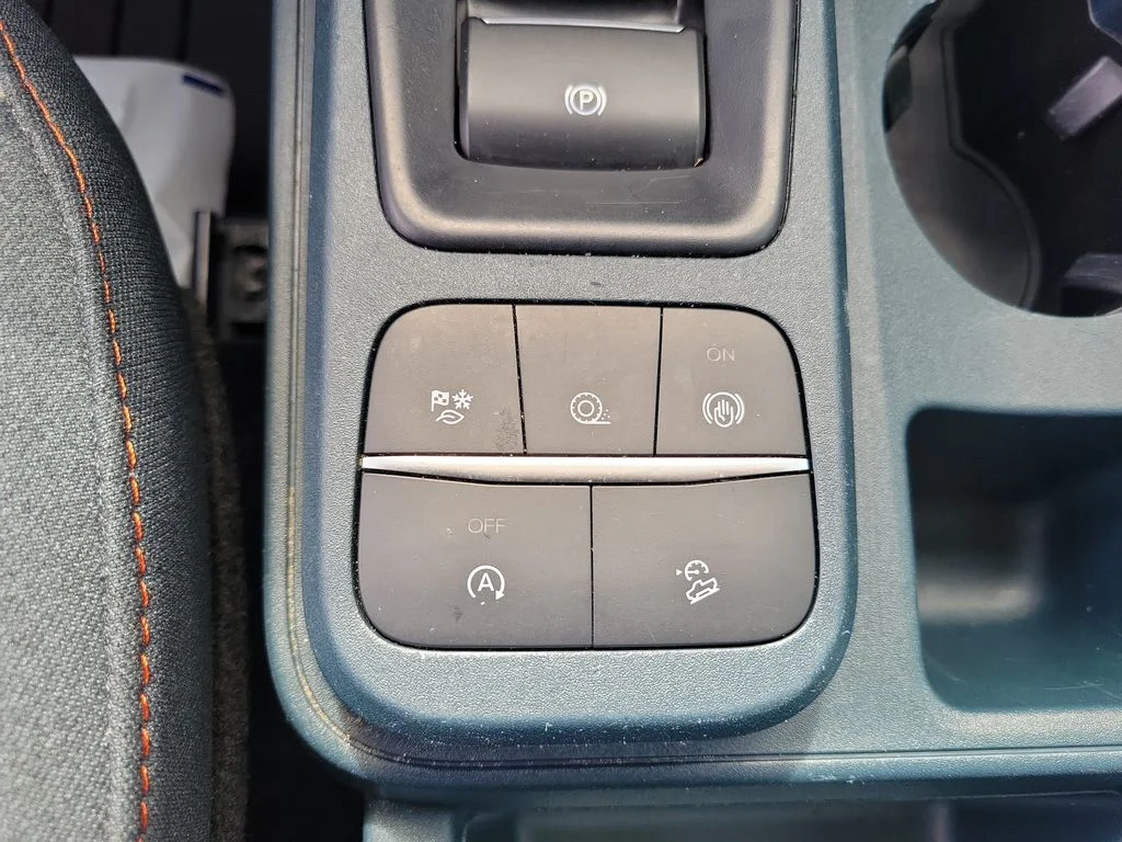 Used 2024 Gray Ford XLT image 33