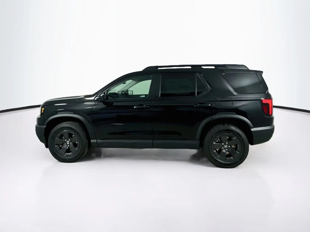 New 2026 Crystal Black Pearl Honda RTL image 5