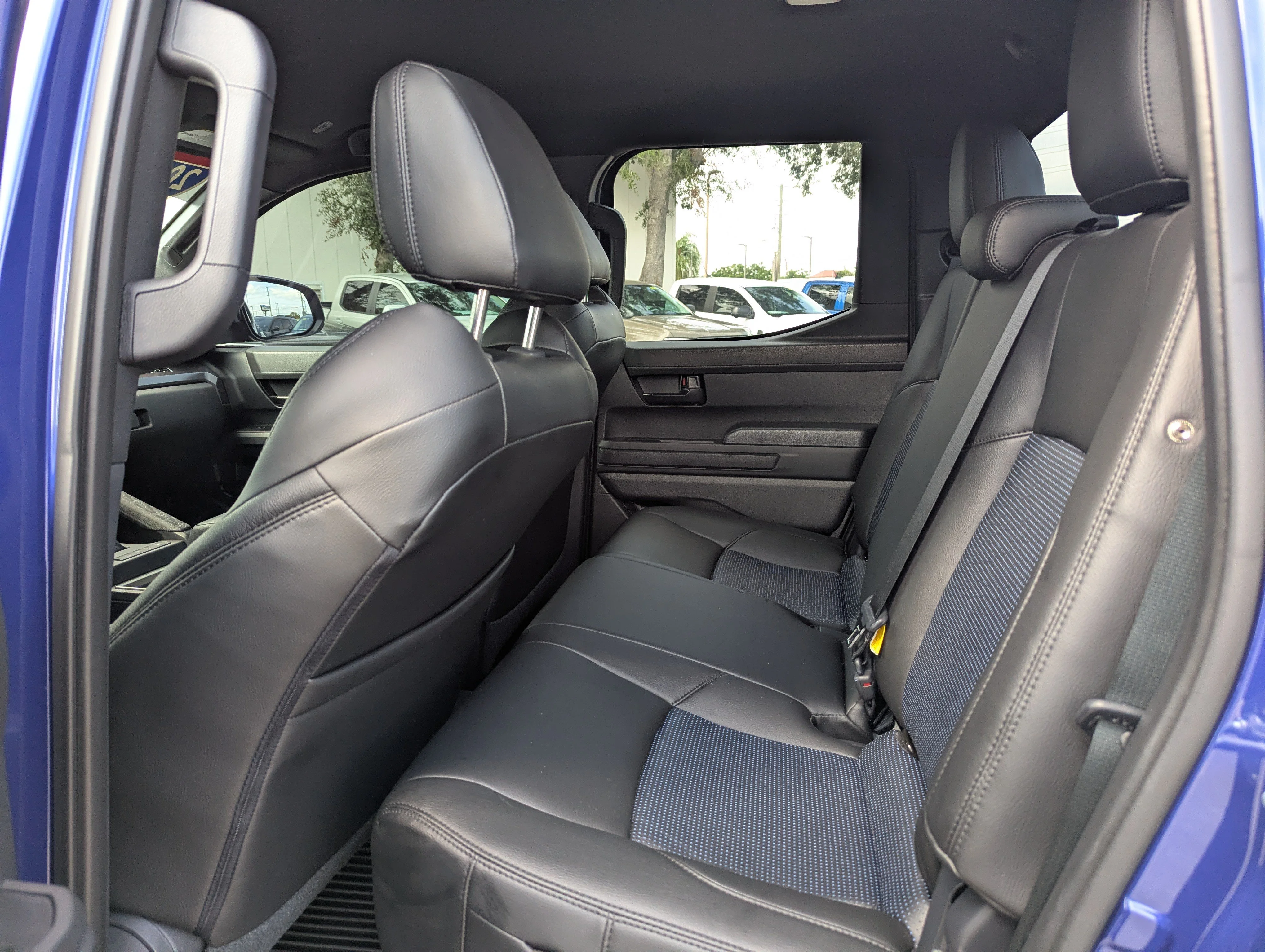 Used 2025 Blue Crush Metallic Toyota SR5 image 20