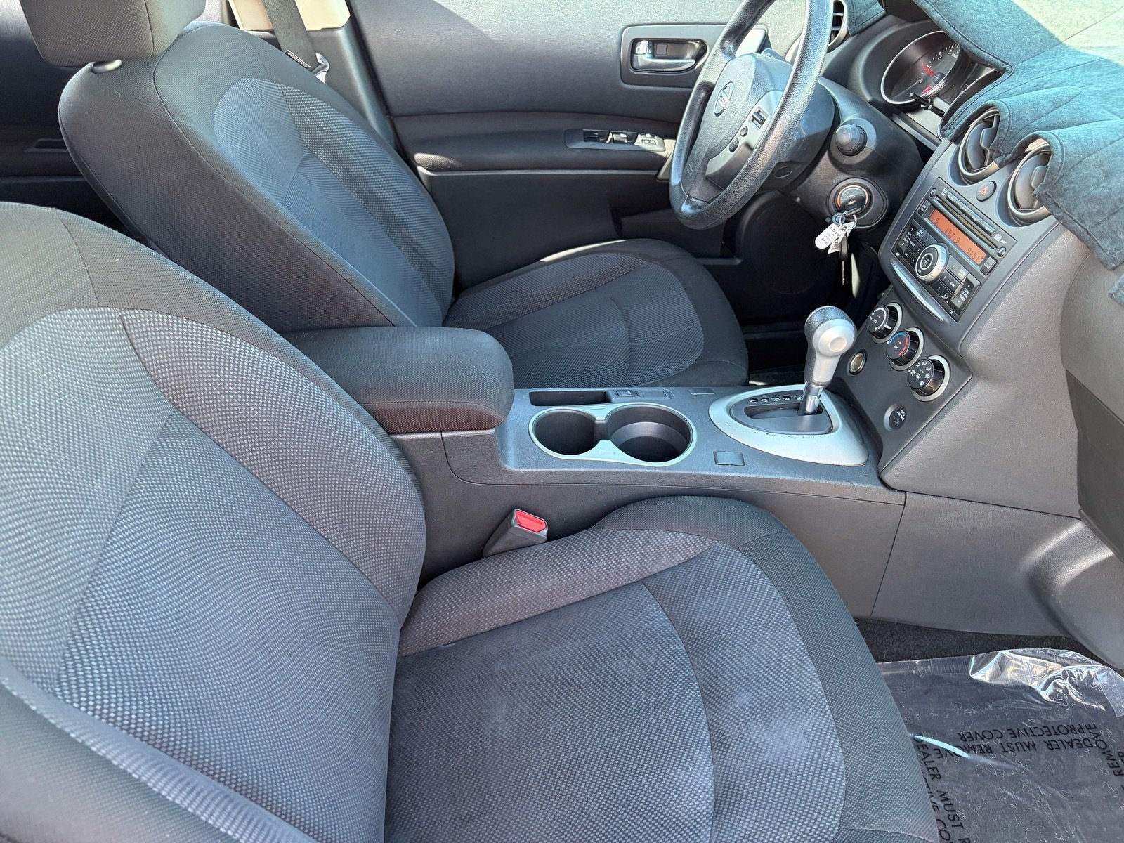 Used 2013 Red Nissan S image 11