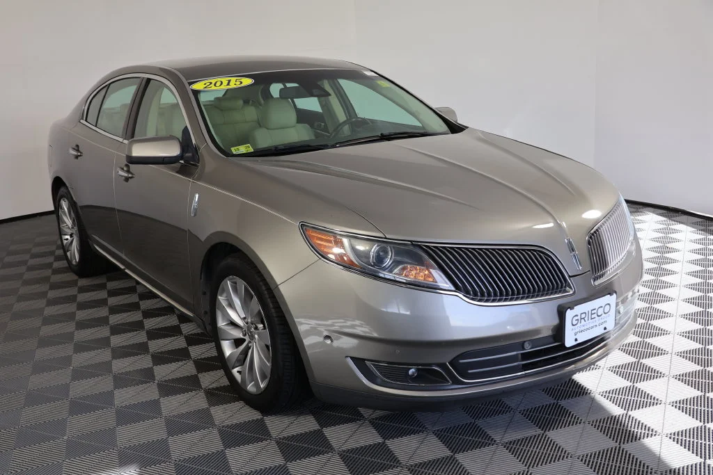 2015 Lincoln MKS Base