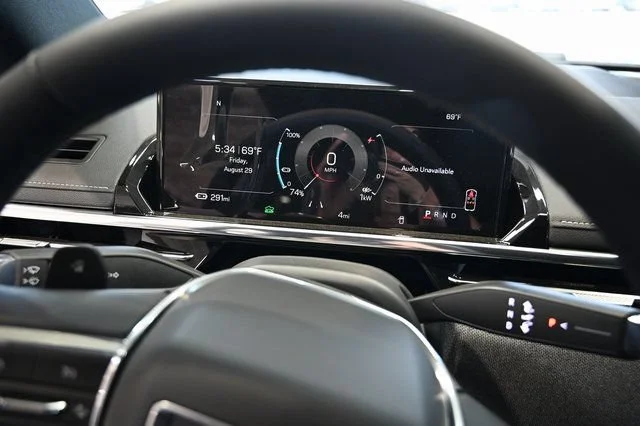 2026 GMC Sierra EV Elevation - Photo 31