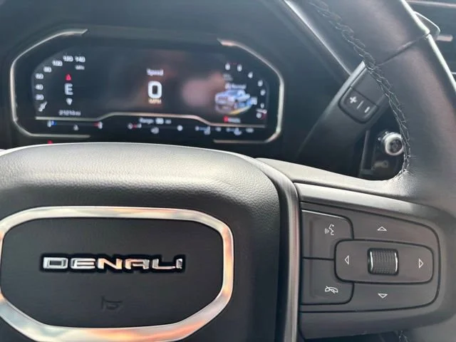 Used 2025 Onyx Black GMC Denali Ultimate image 28